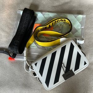 OFF-WHITE DIAG binder clip bag